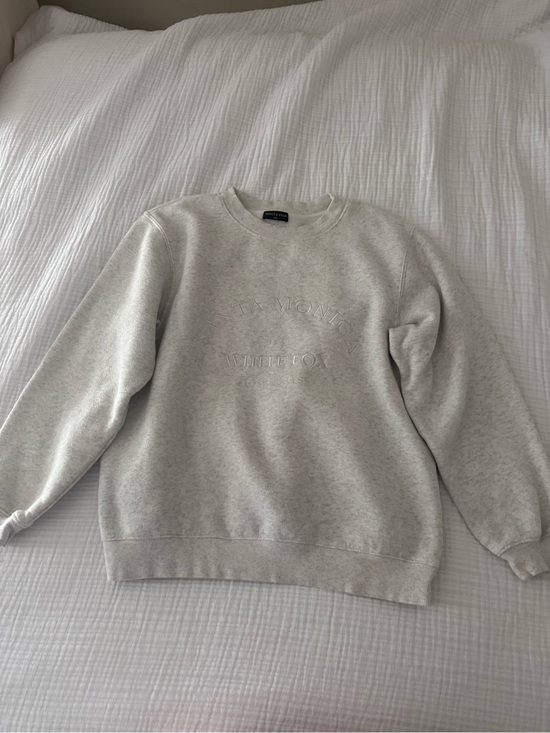 White Fox Boutique Tops - White Fox Boutique Women's Crewneck Sweatshirt - Light Gray